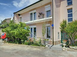 Spacious Apartment in Medulin Near sea