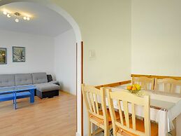 Spacious Apartment in Medulin Near sea