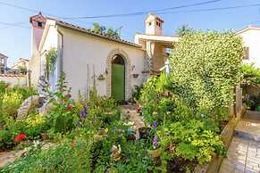 Spacious Apartment in Medulin Near sea