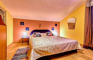 Apartment in Private House With Shared Pool