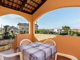 Apartment in Private House With Shared Pool