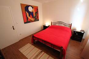 Nice Apartment With Large Garden