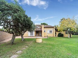 Beautiful Holiday Home in Ardea With Garden