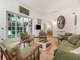 Beautiful Holiday Home in Ardea With Garden