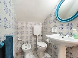 Beautiful Holiday Home in Ardea With Garden