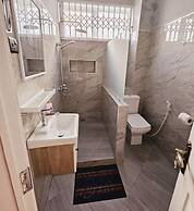 Captivating 3-bed Apartment in Flic en Flac