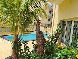 Captivating 3-bed Apartment in Flic en Flac
