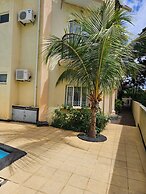 Captivating 3-bed Apartment in Flic en Flac