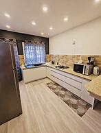 Captivating 3-bed Apartment in Flic en Flac