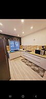 Captivating 3-bed Apartment in Flic en Flac
