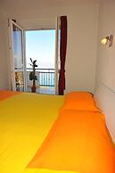 Apartments Tino- Two Bedroom Apartment With Terrace and Sea View