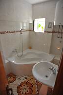 Apartments Tino- Two Bedroom Apartment With Terrace and Sea View