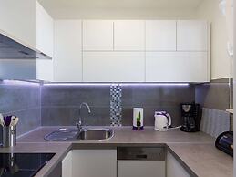 Apartment H&D - Two Bedroom Apartment With Balcony and Sea View