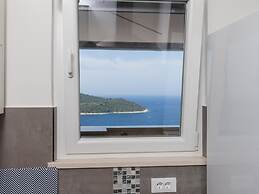 Apartment H&D - Two Bedroom Apartment With Balcony and Sea View