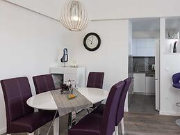 Apartment H&D - Two Bedroom Apartment With Balcony and Sea View