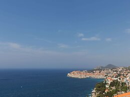 Apartment H&D - Two Bedroom Apartment With Balcony and Sea View
