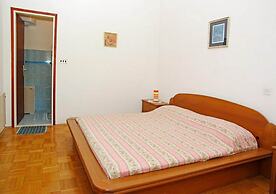 Apartments Tomasic - Two Bedroom Apartment With Sea View