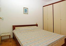 Apartments Tomasic - Two Bedroom Apartment With Sea View