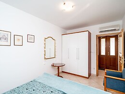 Apartments Lion - Sea House 1