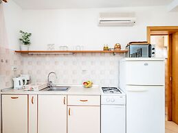 Apartments Lion - Sea House 1