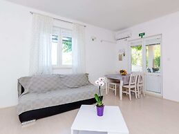 Apartments Kola's Mill - Comfort One Bedroom Apartment With Terrace an