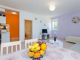 Apartments Kola's Mill - Comfort One Bedroom Apartment With Terrace an