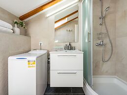 Apartments Terra - One Bedroom Apartment With Balcony and Garden View