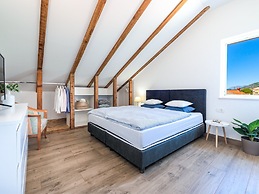 Apartments Terra - One Bedroom Apartment With Balcony and Garden View