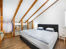 Apartments Terra - One Bedroom Apartment With Balcony and Garden View