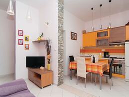 Apartments Roko - Standard One Bedroom Apartment With Shared Terrace