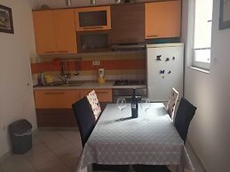Apartments Roko - Standard One Bedroom Apartment With Shared Terrace
