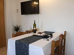 Apartments Baldo - Two Bedroom Apartment With Sea View
