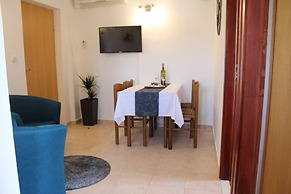 Apartments Baldo - Two Bedroom Apartment With Sea View