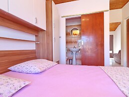 Apartments Peselj-studio Apartment With Balcony and Sea View