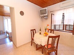 Apartments Peselj-studio Apartment With Balcony and Sea View