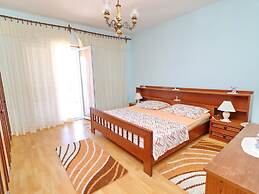 Apartments Peselj-three Bedroom Apartment With Terrace and Sea View