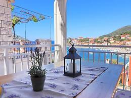 Apartments Peselj-three Bedroom Apartment With Terrace and Sea View