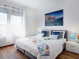 Modern Villa With Heated Pool