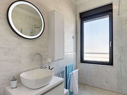 Modern Villa With Heated Pool