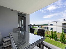 Heritage Apartment With Swimming Pond