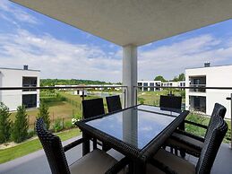 Heritage Apartment With Swimming Pond