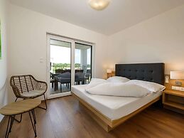 Heritage Apartment With Swimming Pond