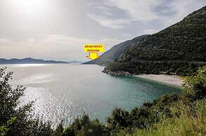 Apartment Giovani - Two Bedroom Apartment With Balcony and Sea View