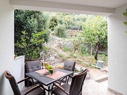 Apartment Giovani - Two Bedroom Apartment With Balcony and Sea View