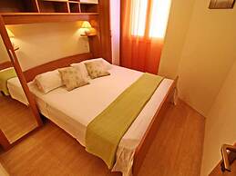 Apartments Sea Line - Two Bedroom Apartment With Terrace and Sea View