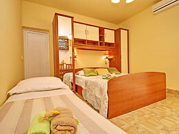 Apartments Sea Line - Two Bedroom Apartment With Terrace and Sea View