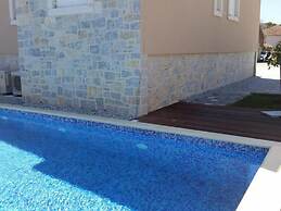 Apartments Villa Rustica - Two-bedroom Apartment With Balcony and Shar