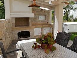 Apartments Villa Rustica - Two-bedroom Apartment With Balcony and Shar