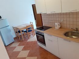 Apartments Marko Peljesac - One Bedroom Apartment With Balcony and Sea