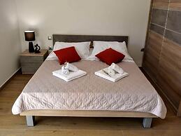 Fancy Apartments Dream - Modern One Bedroom Apartment With Balcony and